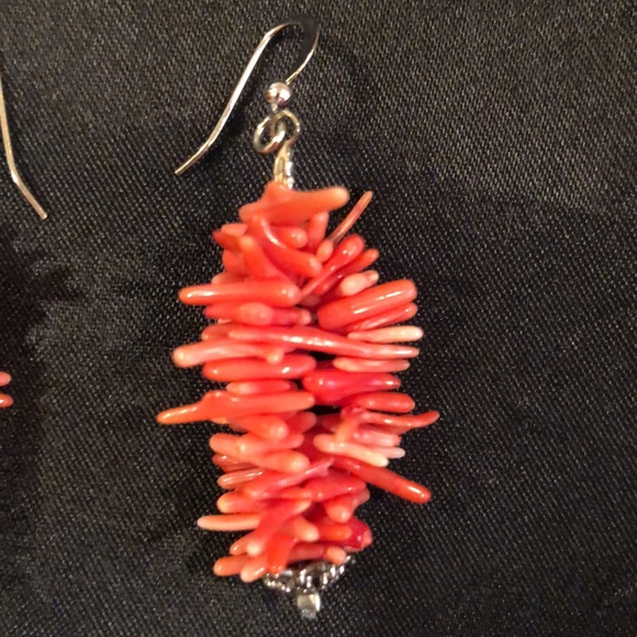 Coral earrings - Picture 3 of 3